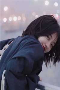 收徒就变强？我的功法全靠编畅销小说