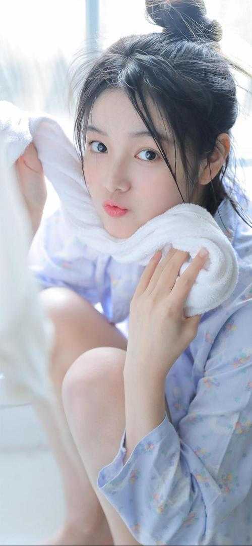 精品全篇都拜师女主？那我只好独享女魔帝