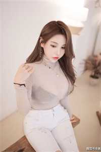 穿进高武世界，开局傍上女帝完整文本