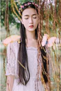 优秀文集穿进高武世界，开局傍上女帝