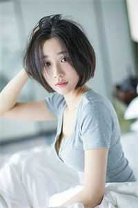 精修版都拜师女主？那我只好独享女魔帝