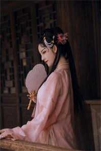 花开在夜深人静时精选