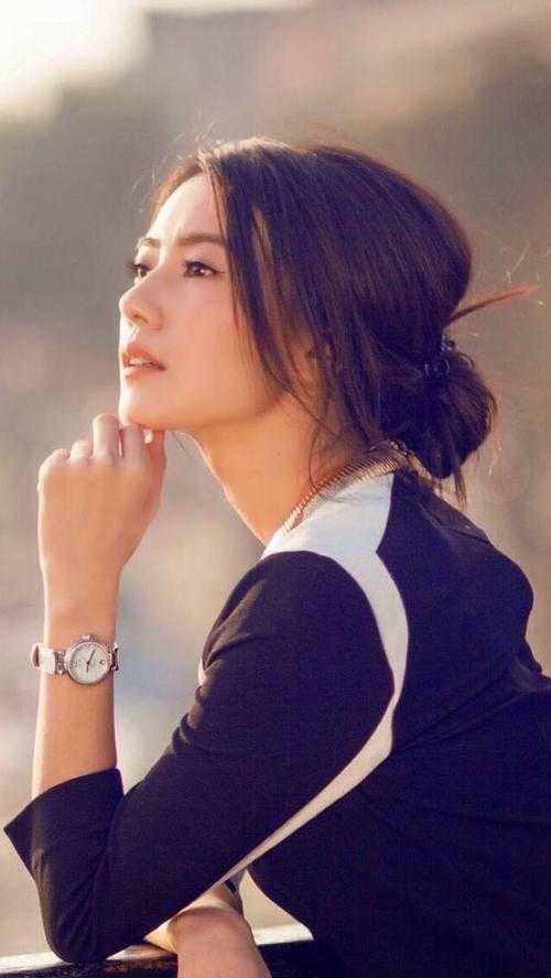 秋水拂过你眉眼最新