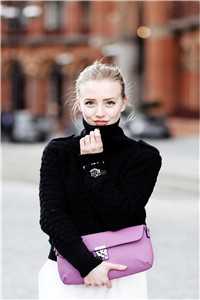 一见钟情：大佬实力诱哄无删版