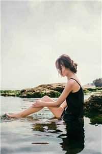 完虐绿茶白莲，被毒舌校霸亲到脸红新上热文