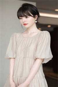 一见钟情：大佬实力诱哄无删减