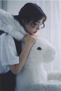 完虐绿茶白莲，被毒舌校霸亲到脸红爽文