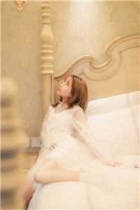 女神嫌我穷酸，我转身氪进美人圈精彩