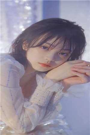 夫君死后第二天，她决定生个继承人未删节